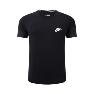 Nike T-shirt #8022